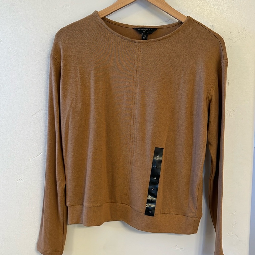 NWT Banana Republic Factory soft luxe shirt XS.
